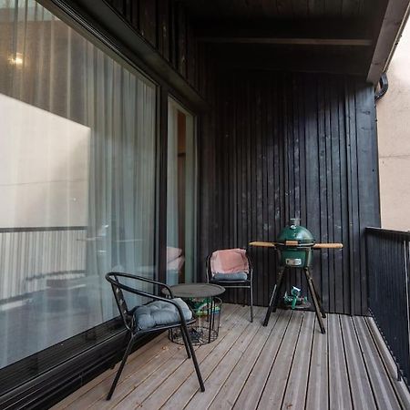 3 Storey Apartment With A Character And A Terrace 里加 外观 照片