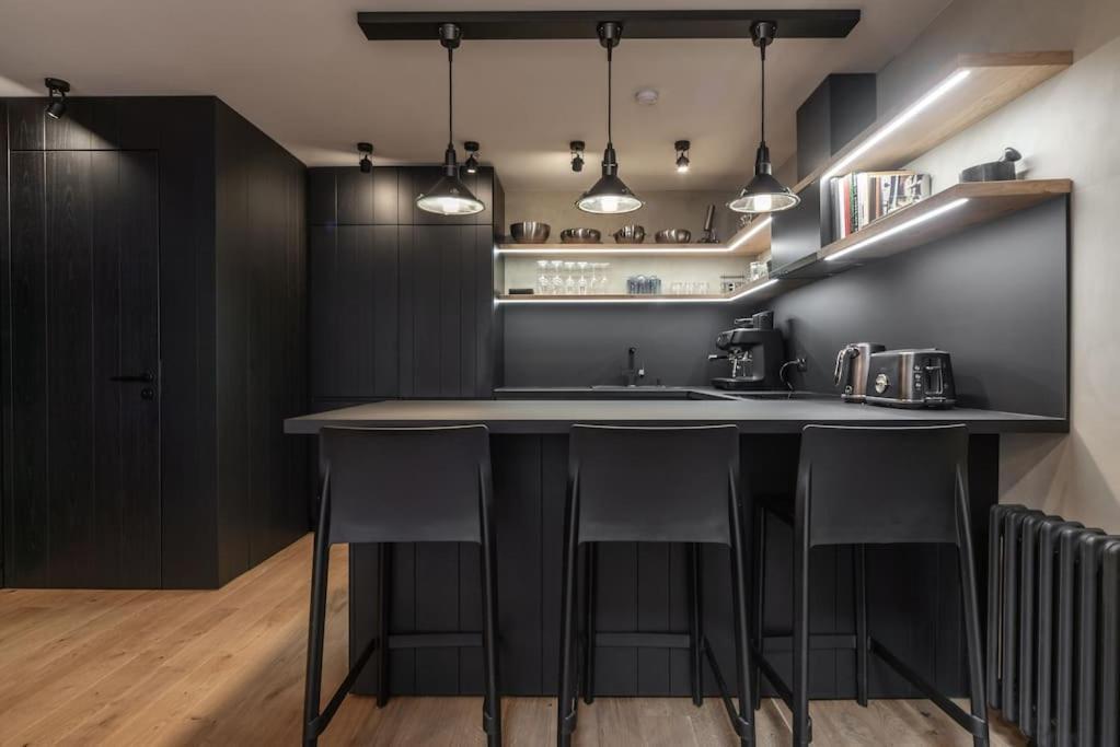 3 Storey Apartment With A Character And A Terrace 里加 外观 照片