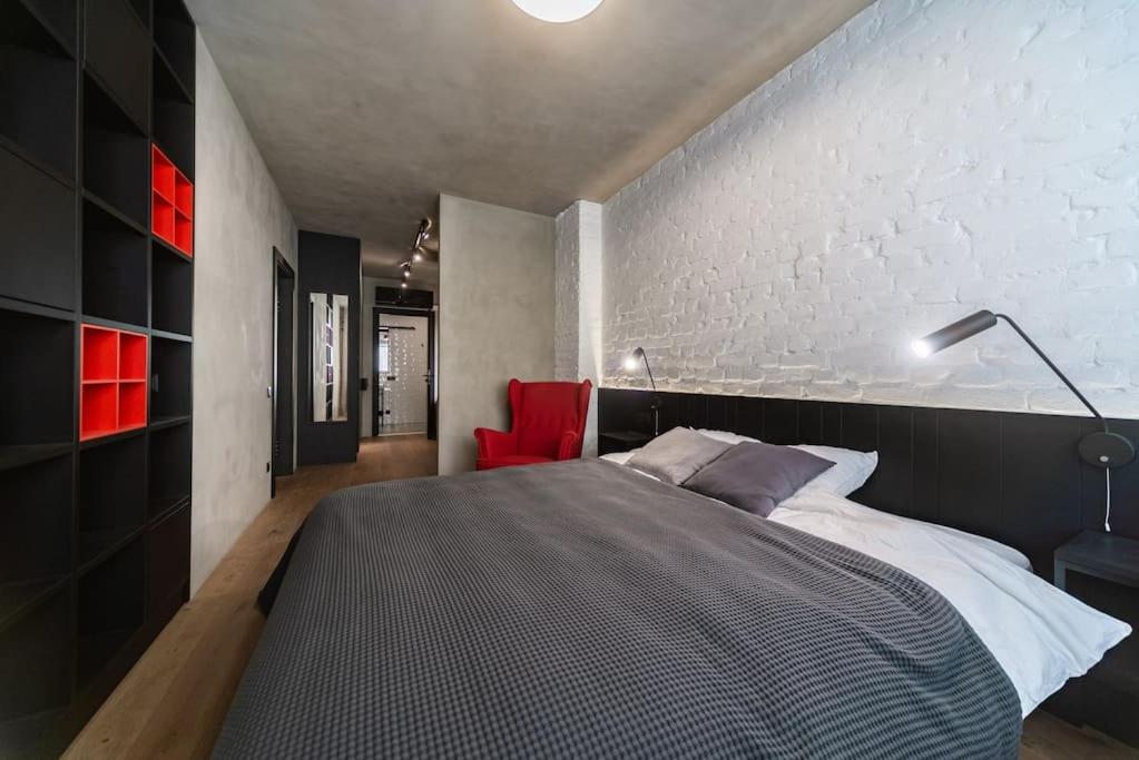 3 Storey Apartment With A Character And A Terrace 里加 外观 照片
